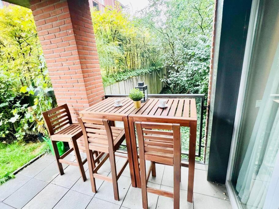 Chic One Bedroom With Parking&terrace-kir22 Apartment